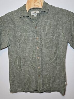 Island Shores Vintage Silk Hawaiian Floral Short Sleeve Casual Button Down Sz M